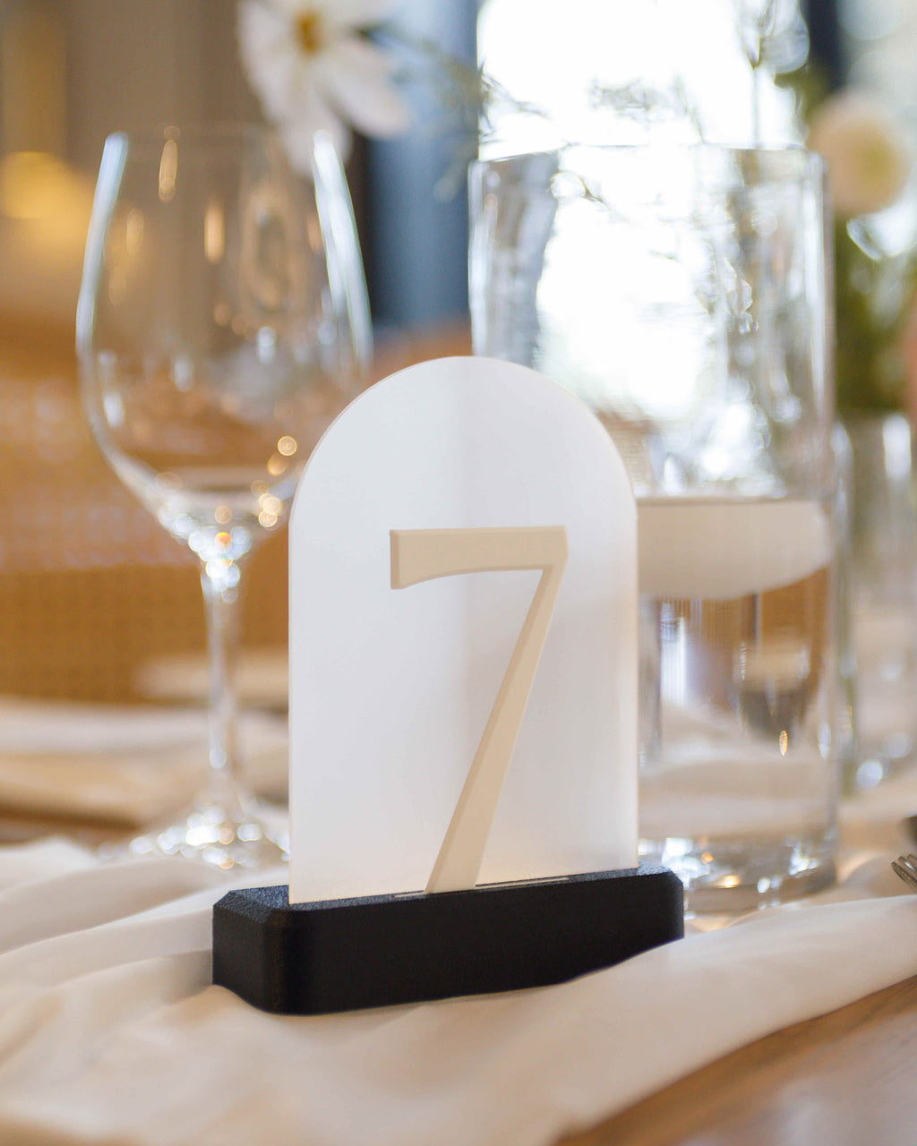 Numoré - Glowing Table Numbers