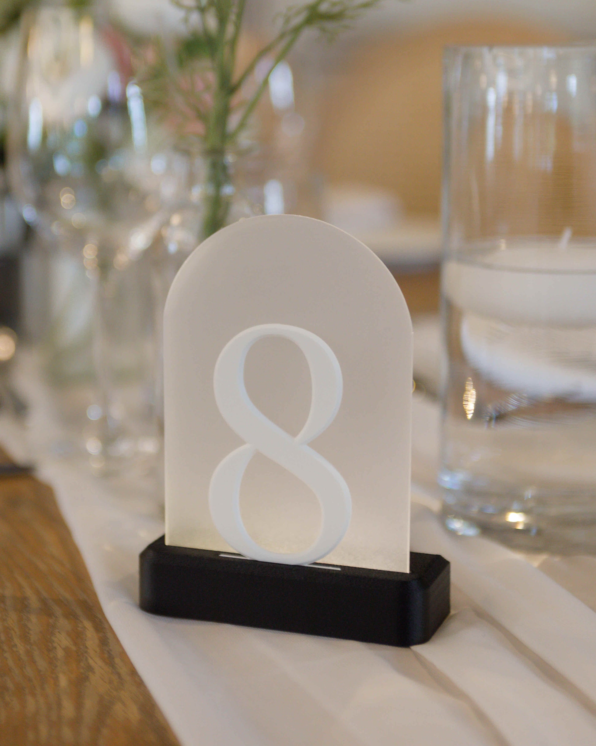 Numoré - Glowing Table Numbers