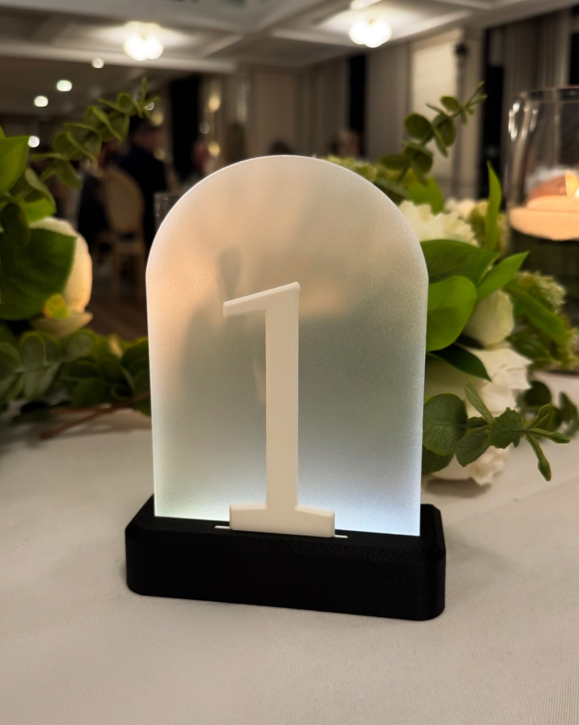 Numoré - Glowing Table Numbers