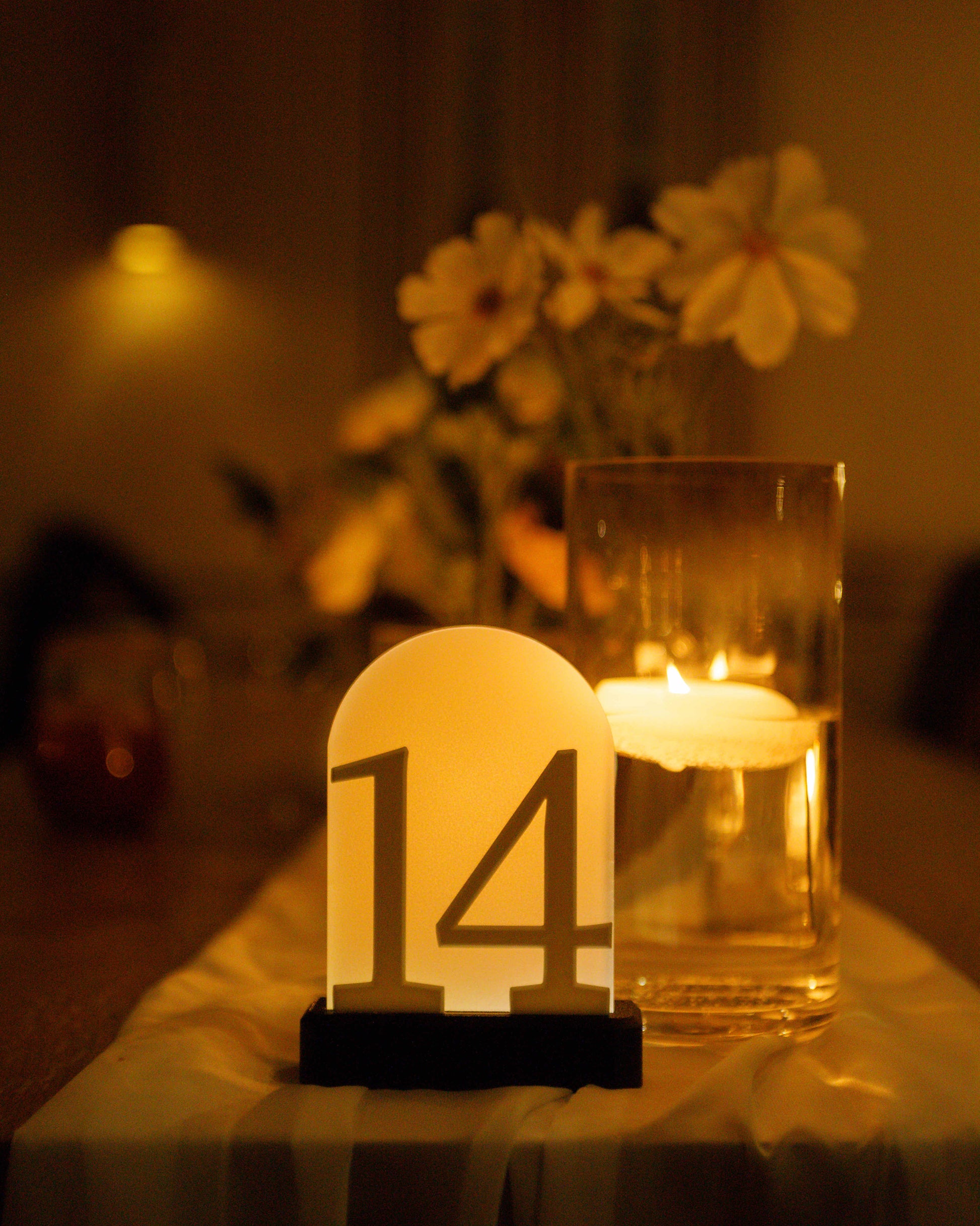 Numoré - Glowing Table Numbers